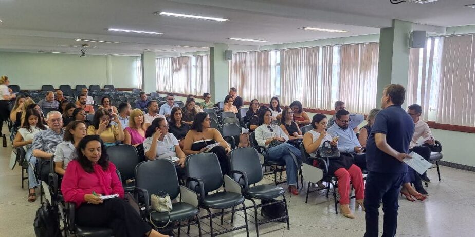 Assembleia Abril (5)